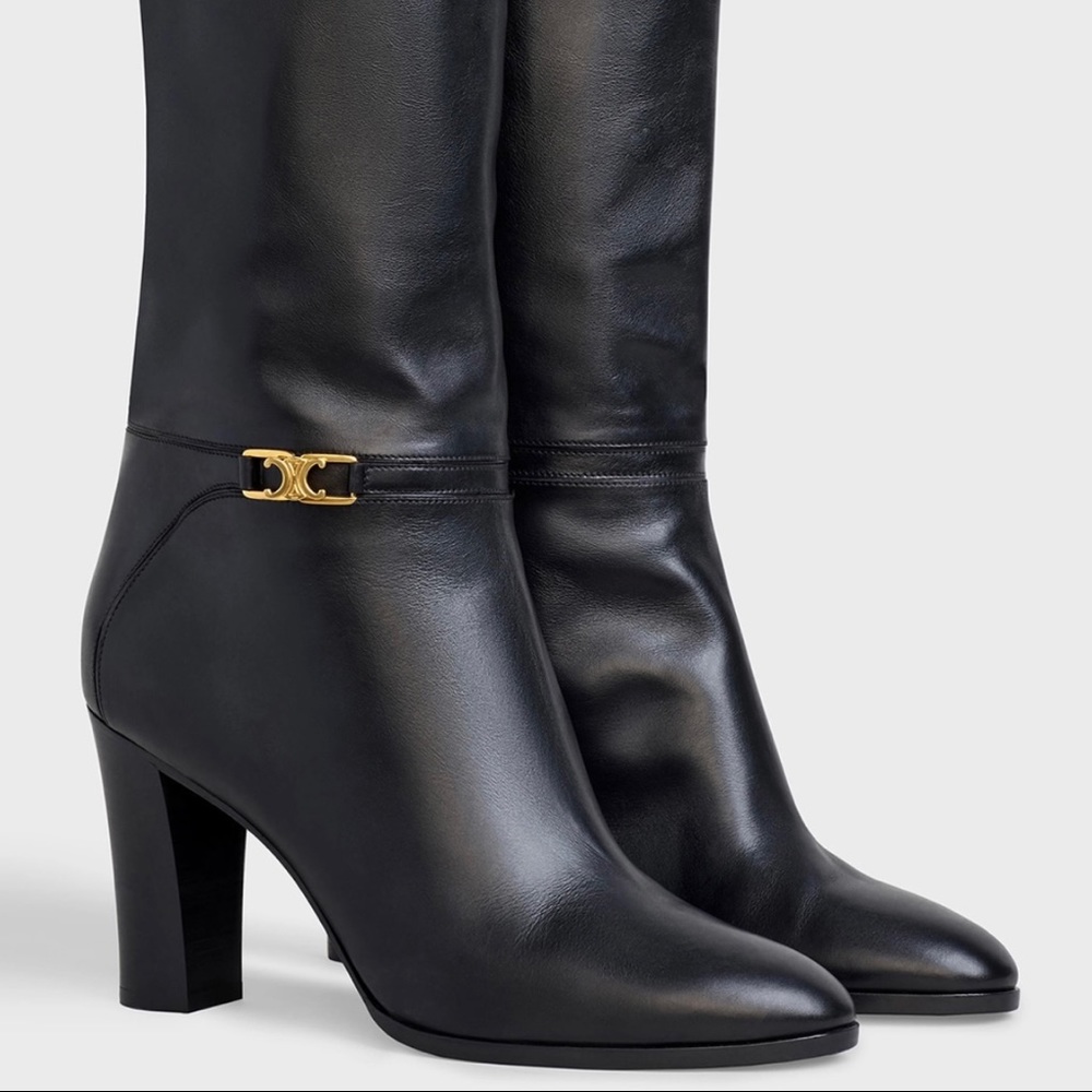 CLAUDE BOOT IN CALFSKIN
BLACK